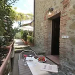 Castellare In Chianti شقة *