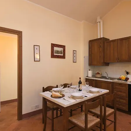 Castellare In Chianti شقة غايولي إن كيانتي